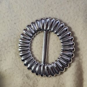 Vintage Silver Plastic T-Shirt Holder 80s 90s Side Tie Knot Buckle